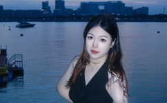 一个在上面吃一个在下面做那个